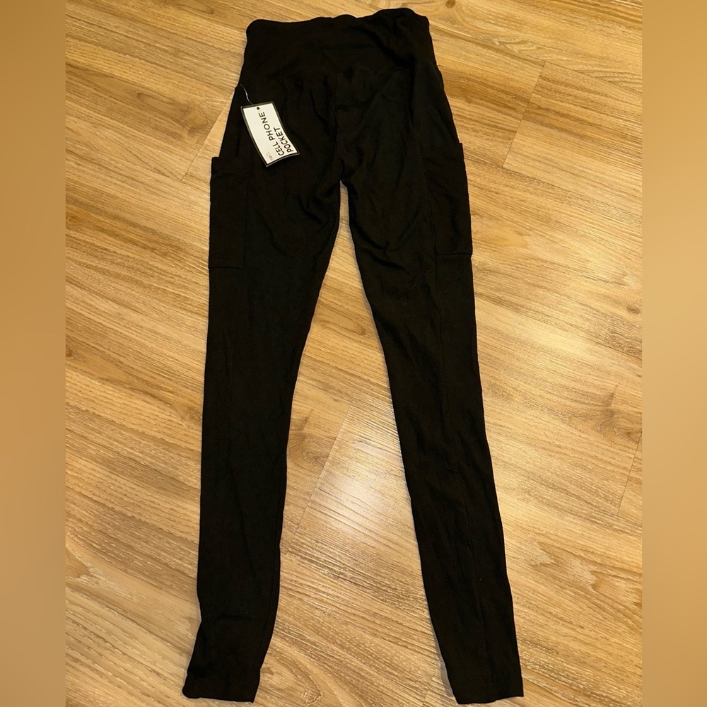 Black High-Waisted Leggings - Picture 3 of 4